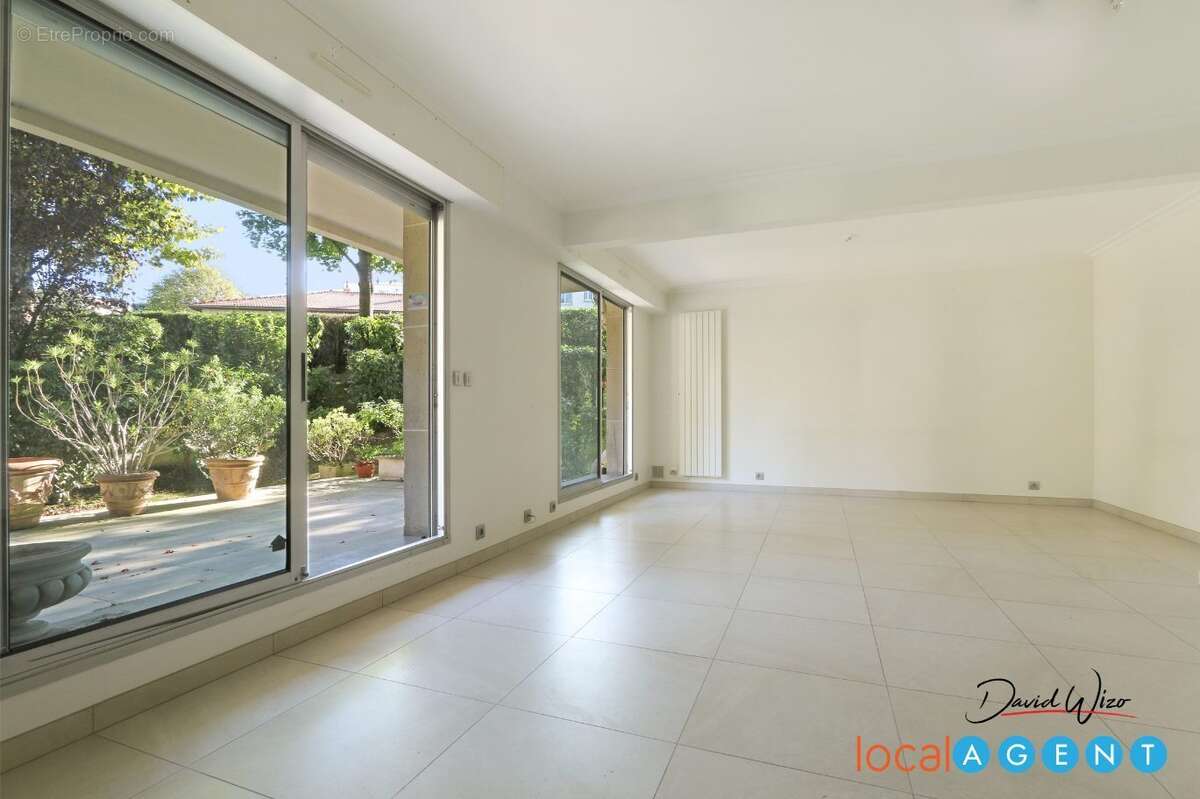Appartement à LE PLESSIS-ROBINSON