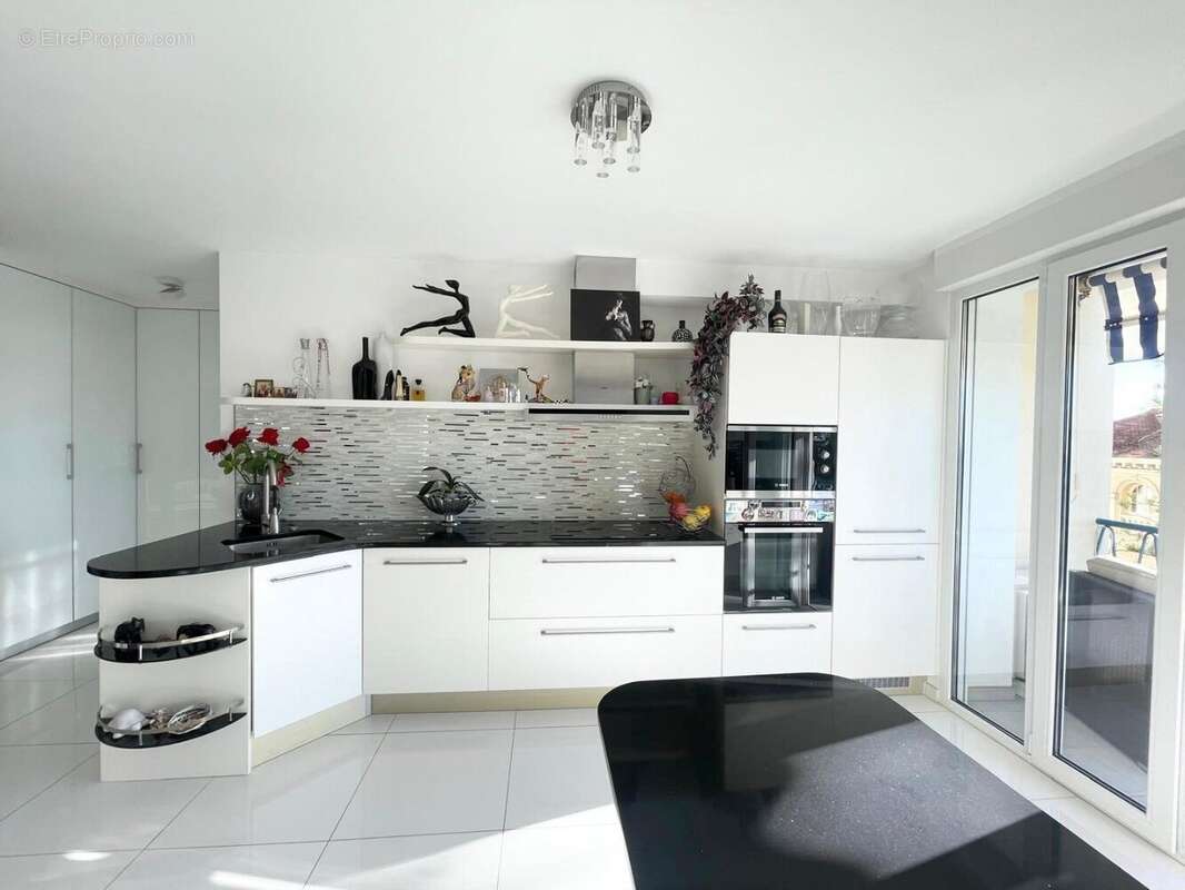 Appartement à ROQUEBRUNE-CAP-MARTIN