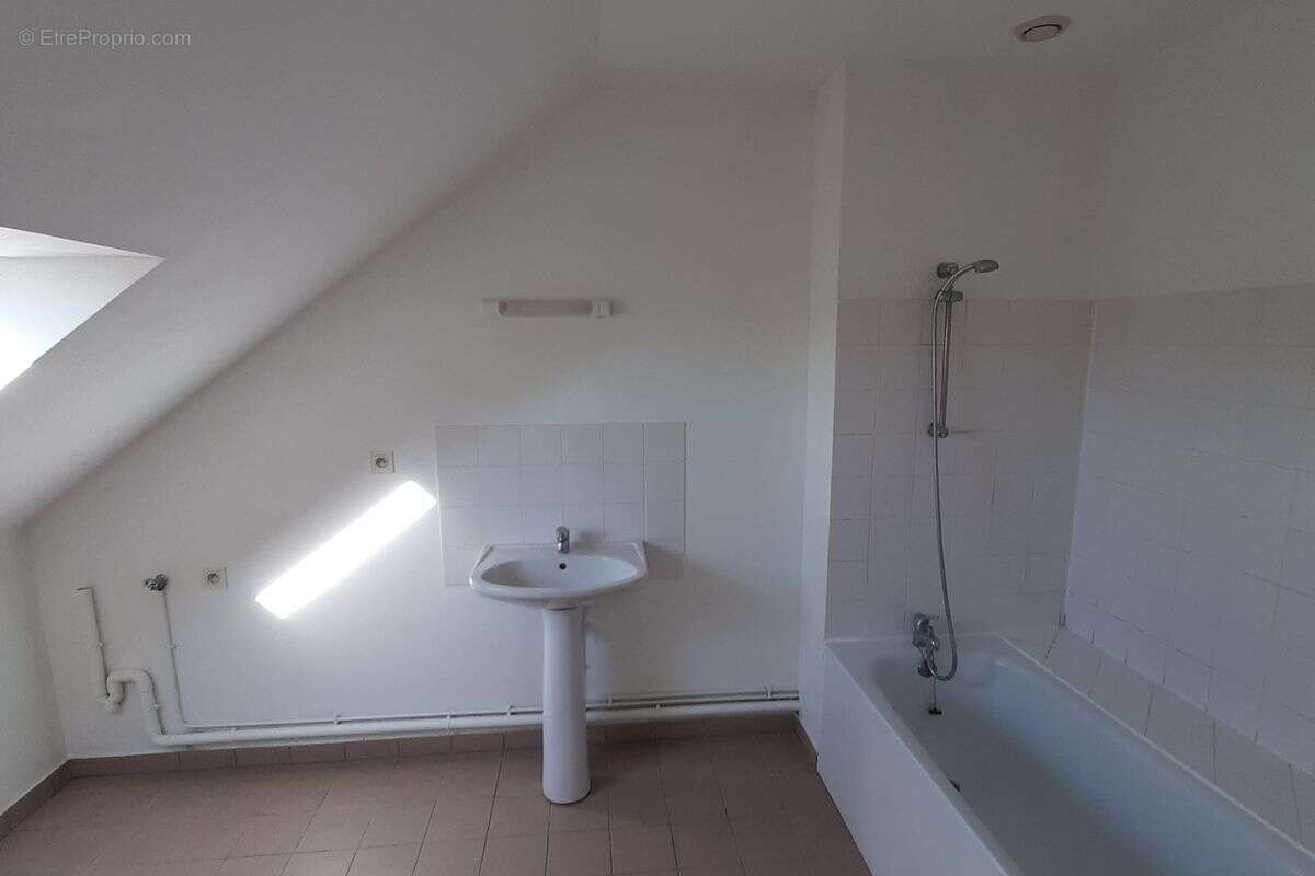 Maison à SOULAIRE-ET-BOURG