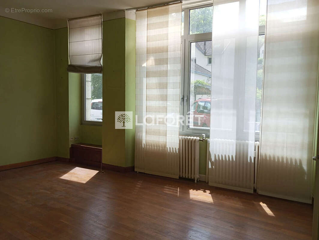 Appartement Salins Les Bains 4 pièce(s) 118m² - photo 6