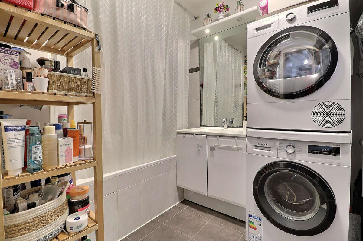 Appartement à AUBERVILLIERS