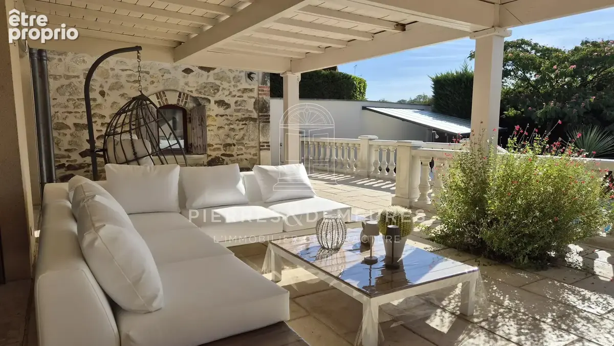 Propriété atypique avec patio et piscine chauffée - photo 3