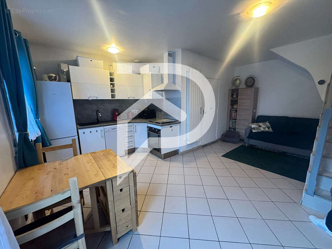 Maison à MEZIERES-SUR-SEINE