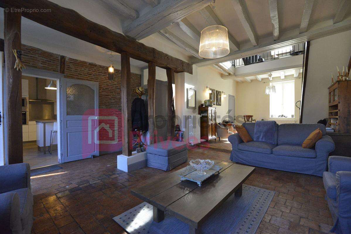 Maison à COSNE-COURS-SUR-LOIRE