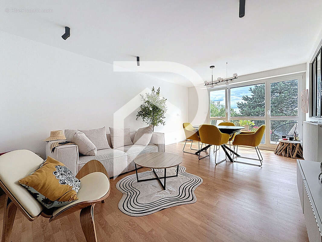 Appartement à CHENNEVIERES-SUR-MARNE