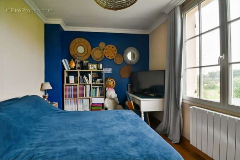 Maison à VALLON-EN-SULLY