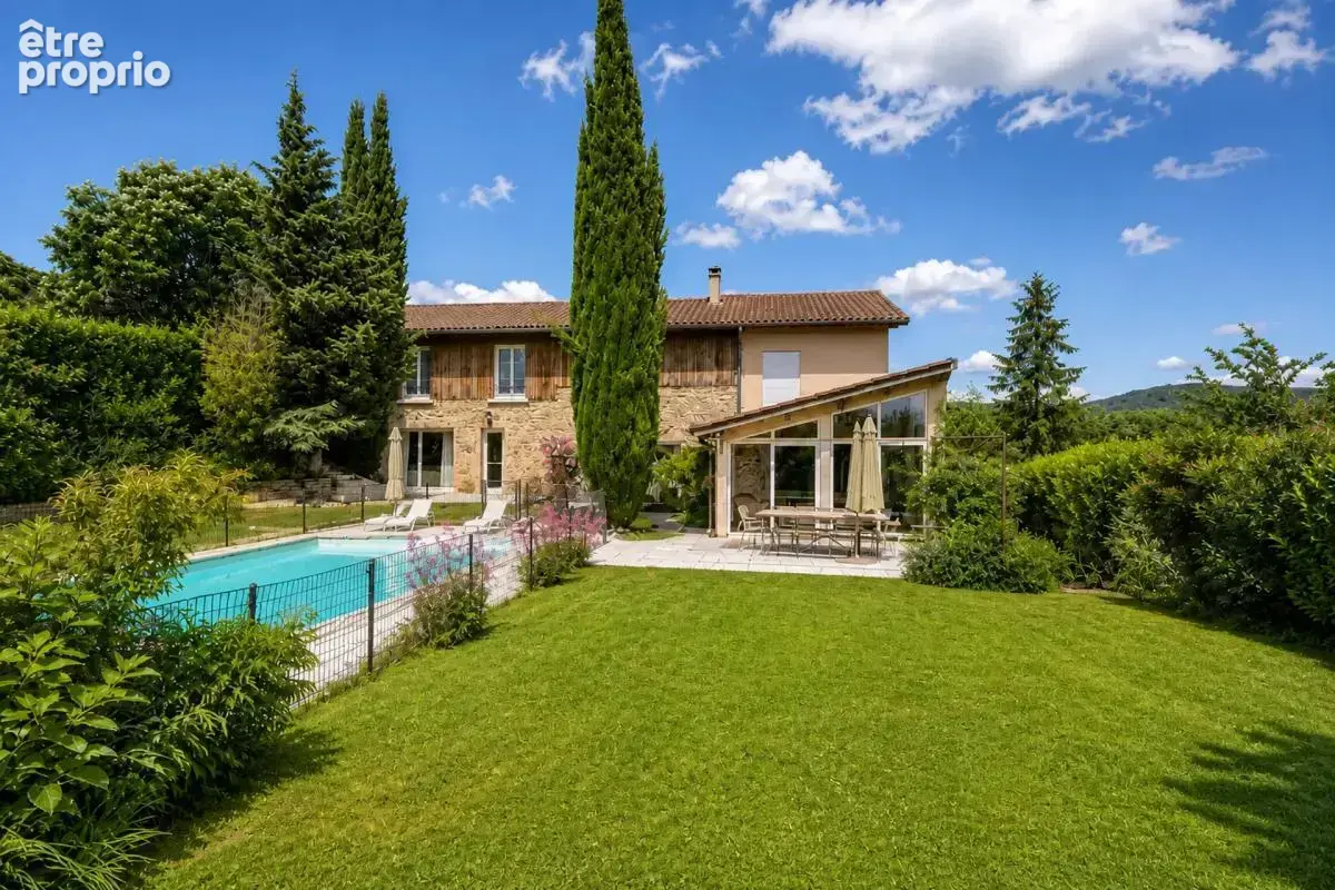 Maison de 8 pièces de 236 m² à Frontonas - photo 8