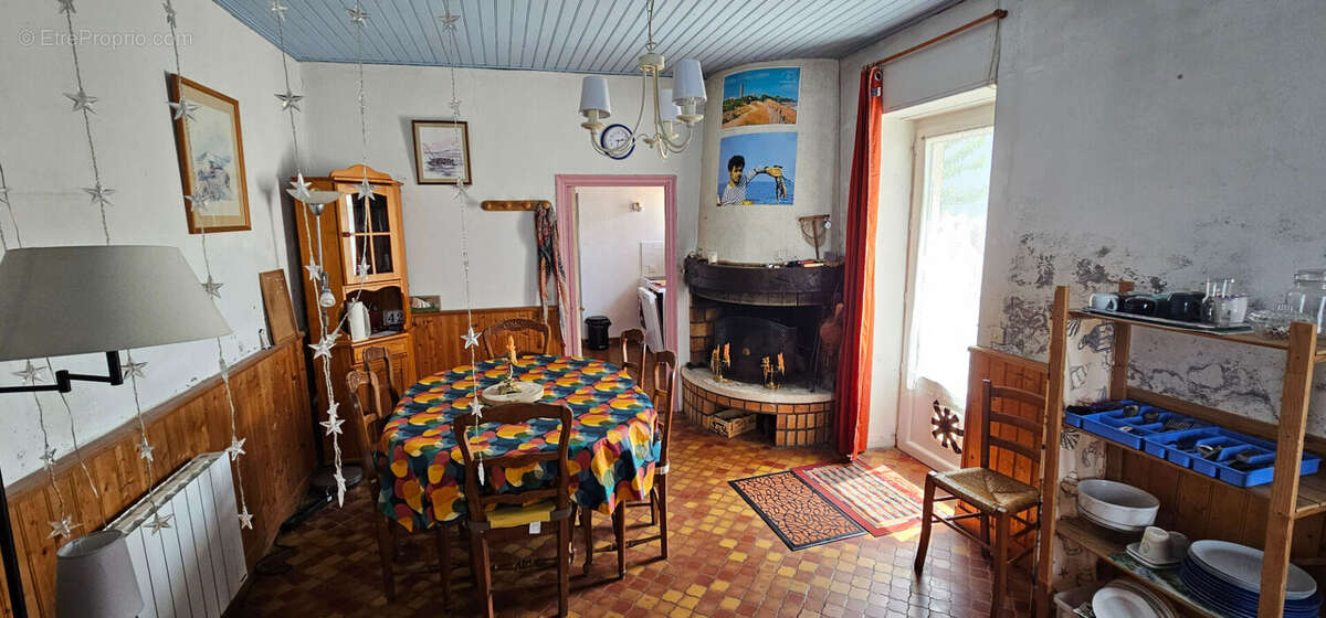Maison à SAINT-CLEMENT-DES-BALEINES