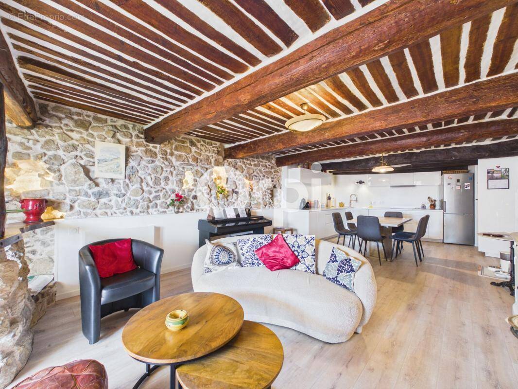 Appartement à FAYENCE