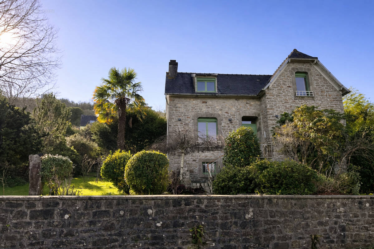 Maison à LOCRONAN