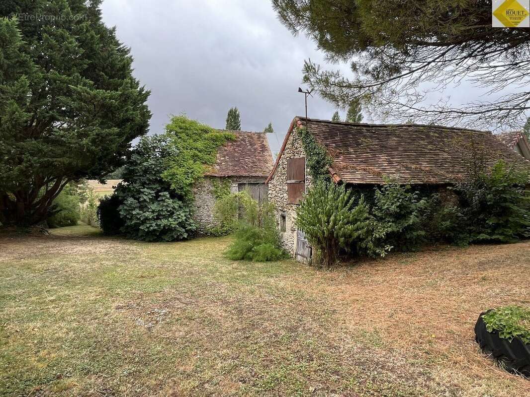 Maison à SAINT-PIERRE-DE-MAILLE