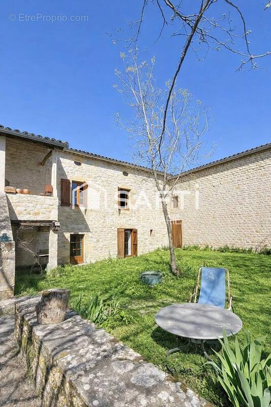 Photo 1 - Maison à SAINT-ANTONIN-NOBLE-VAL