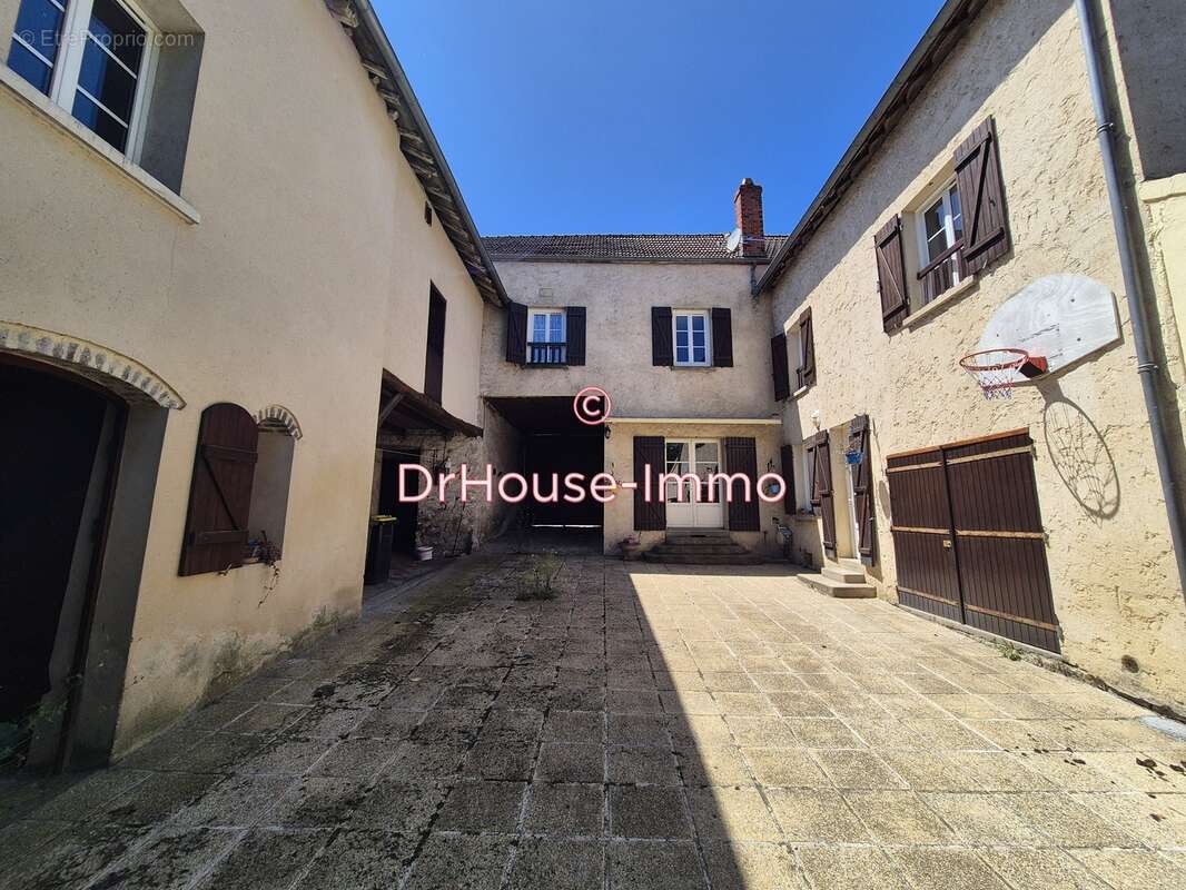 Maison à MANTES-LA-VILLE