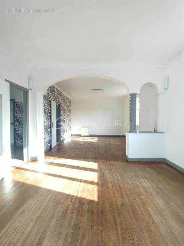 Maison à DAMMARIE-LES-LYS