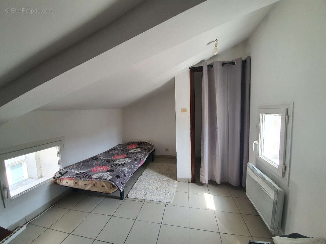 Immeuble 225m² à la couronne - photo 6