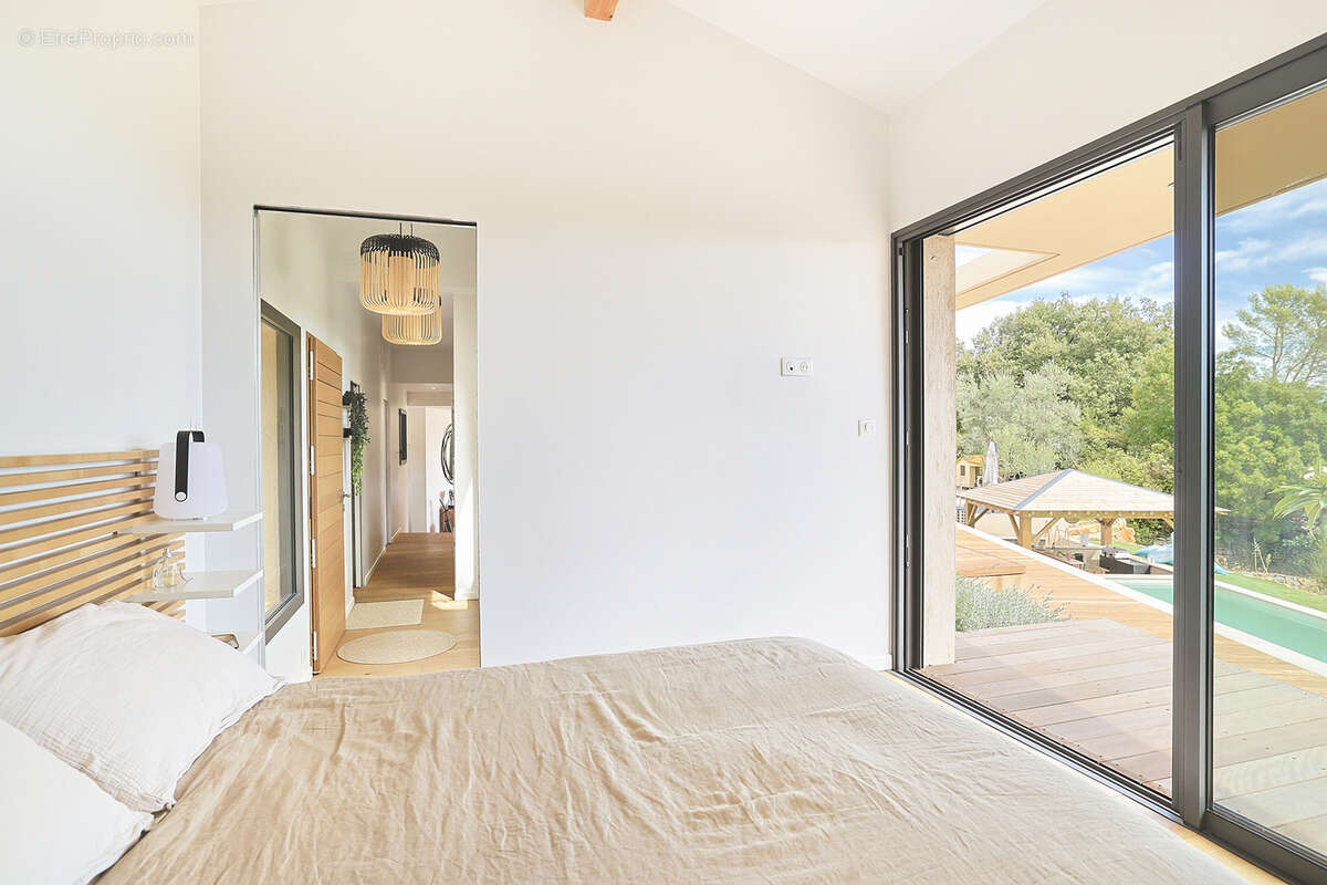 Maison à SOLLIES-VILLE