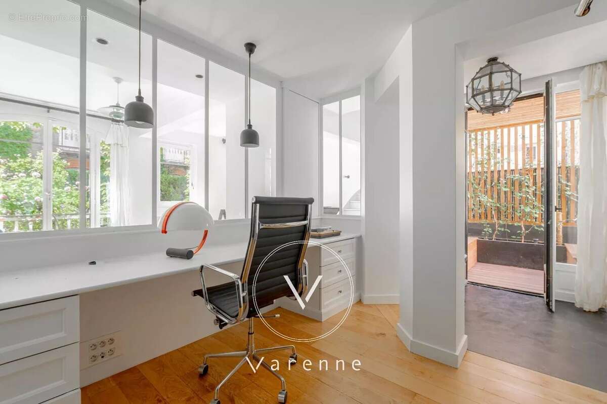 Maison à PARIS-14E
