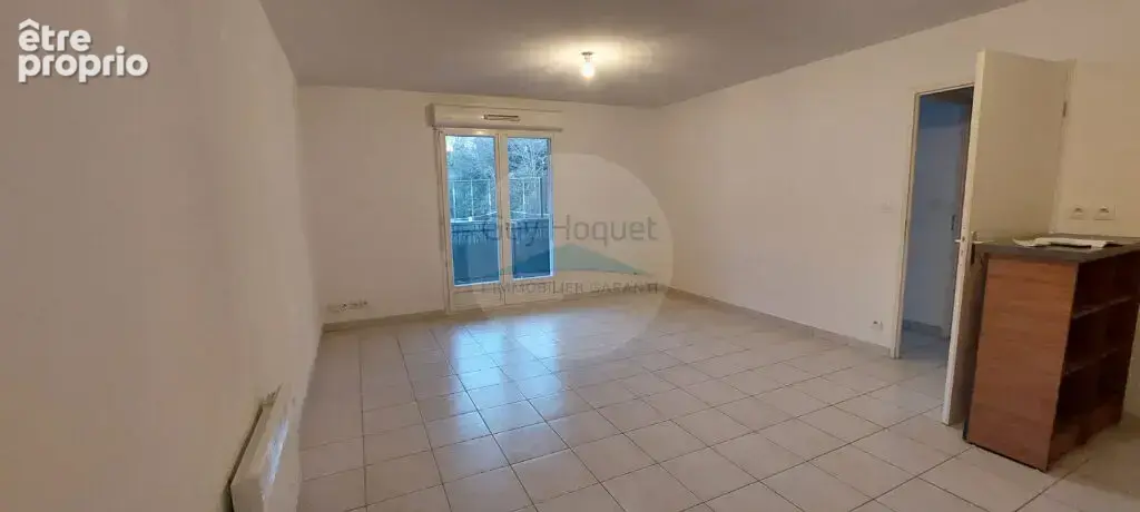 Appartement T2 + terrasse + 2 stationnements - photo 3