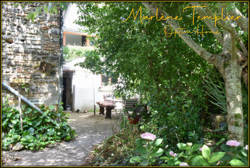 Maison de village de caractère 190 m² + grange & jardin 400 m² — Lucq de Béarn - photo 21