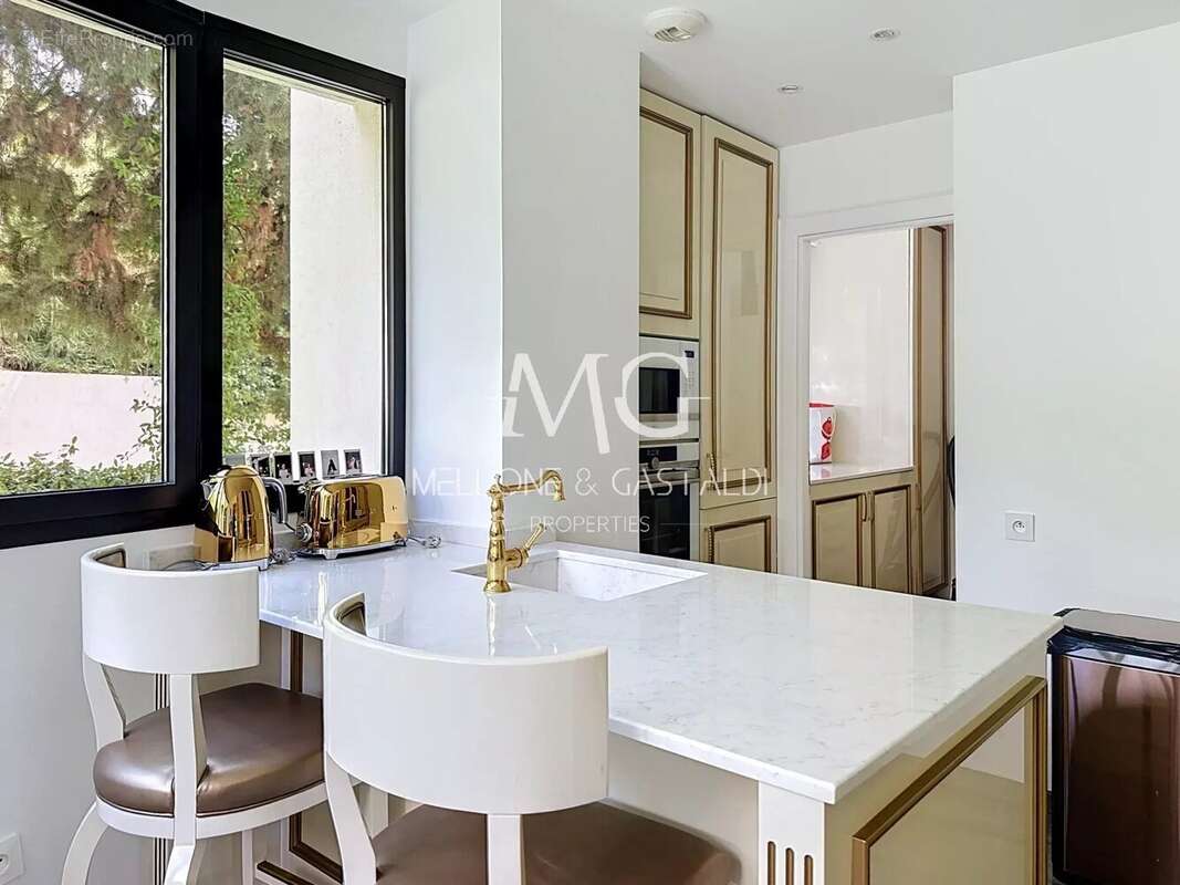 Cannes oxford – 4 pièces d’exception de 157 m² – terrasses, vue mer, 3 garages – résidence de prestige - photo 8