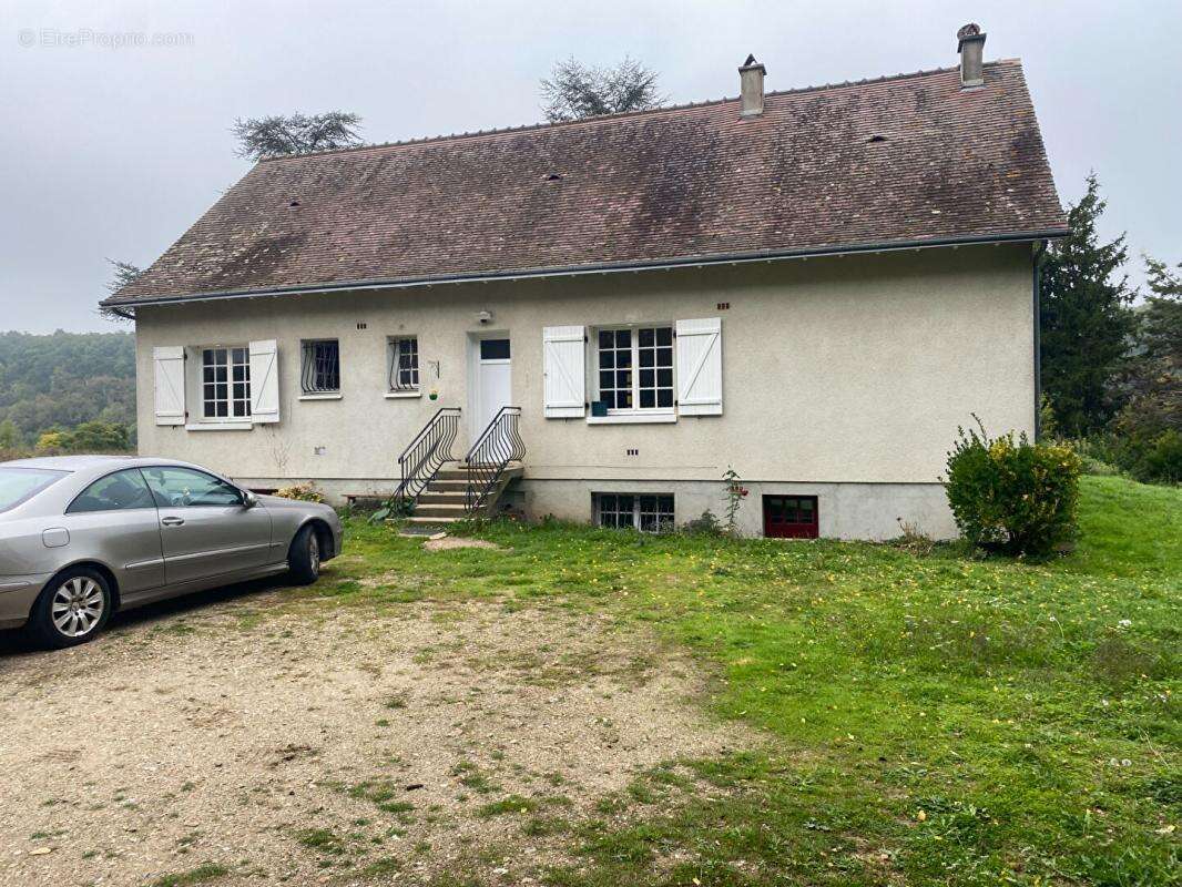 Maison à POULIGNY-SAINT-PIERRE