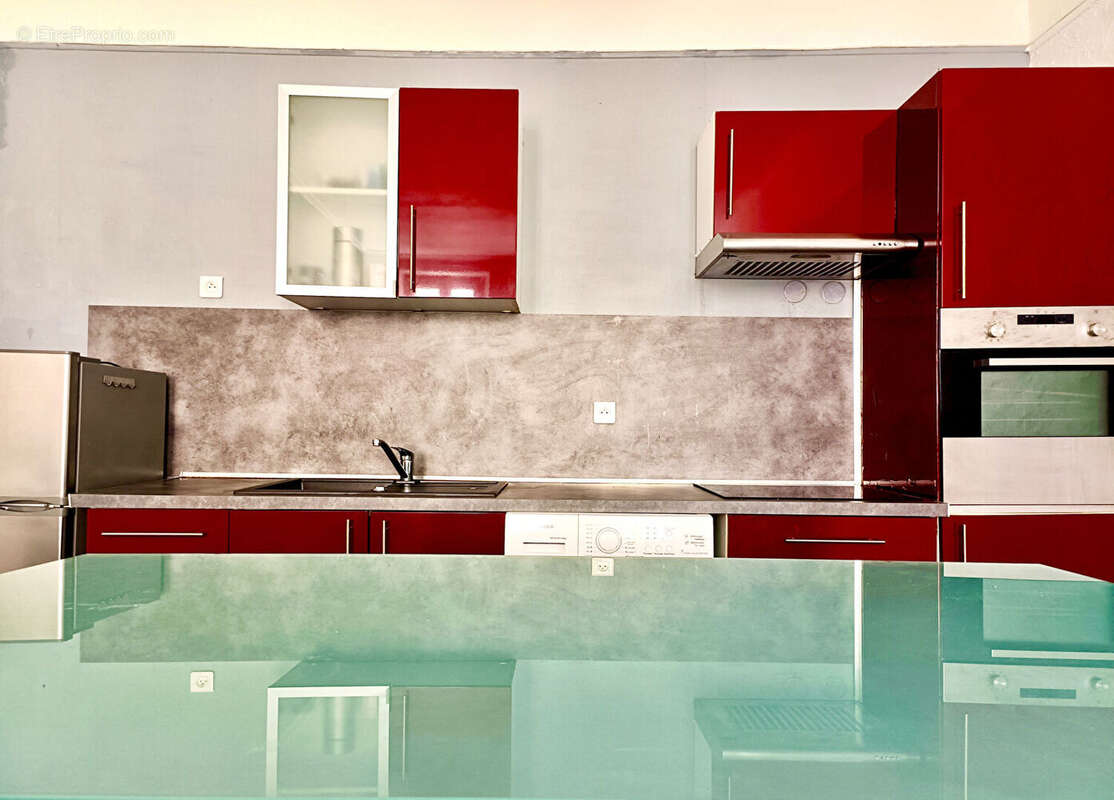 Appartement à MARSEILLE-3E