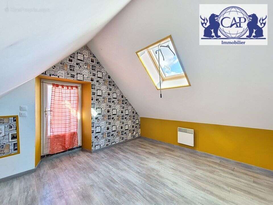 Maison à PONT-SUR-YONNE