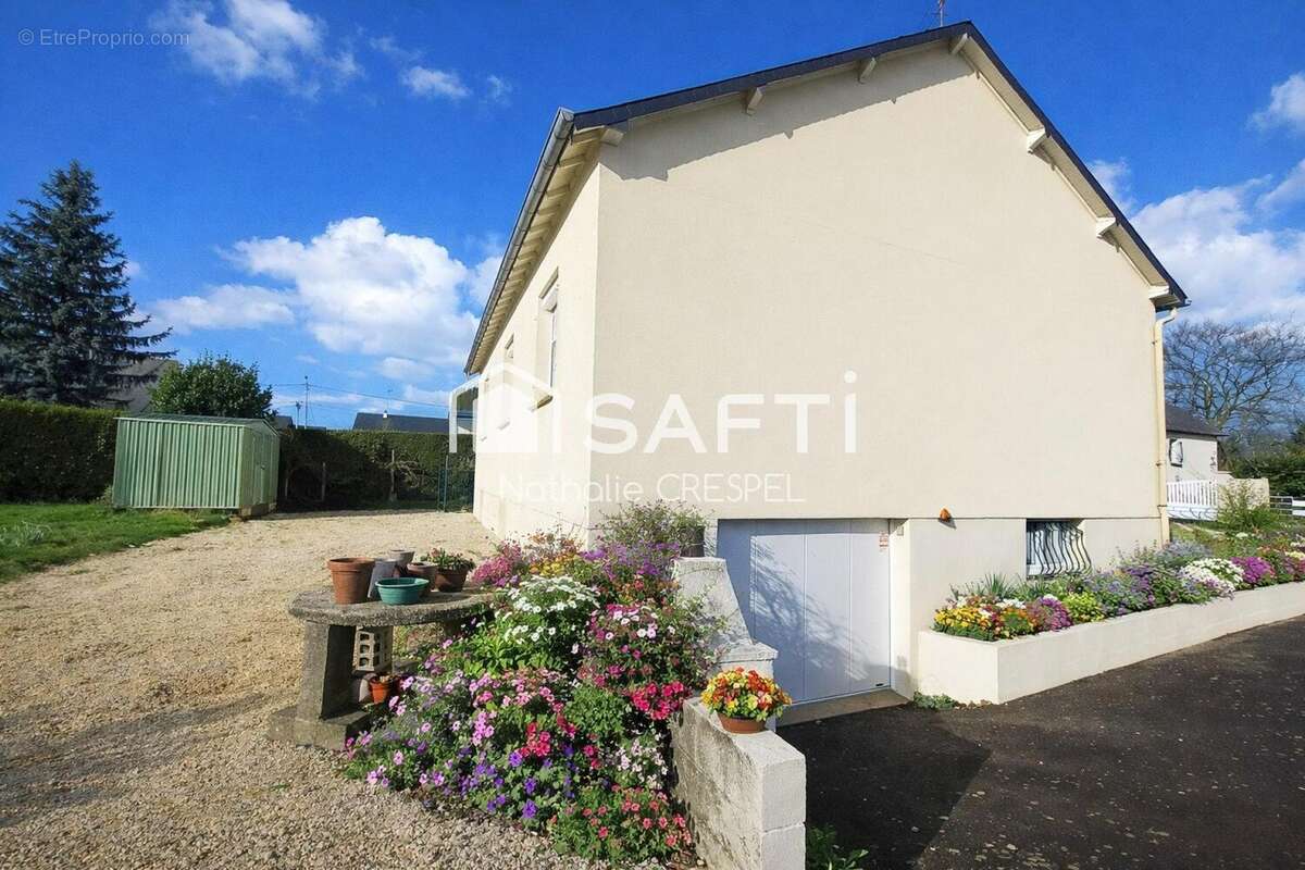 Photo 3 - Maison à AMBRIERES-LES-VALLEES