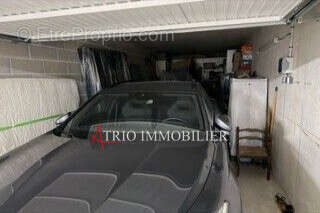 Parking à SAINT-LAURENT-DU-VAR