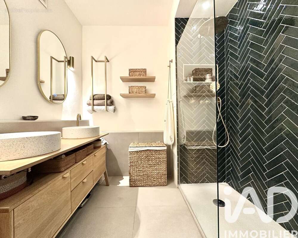 Photo 8 - Appartement à MARSEILLE-8E