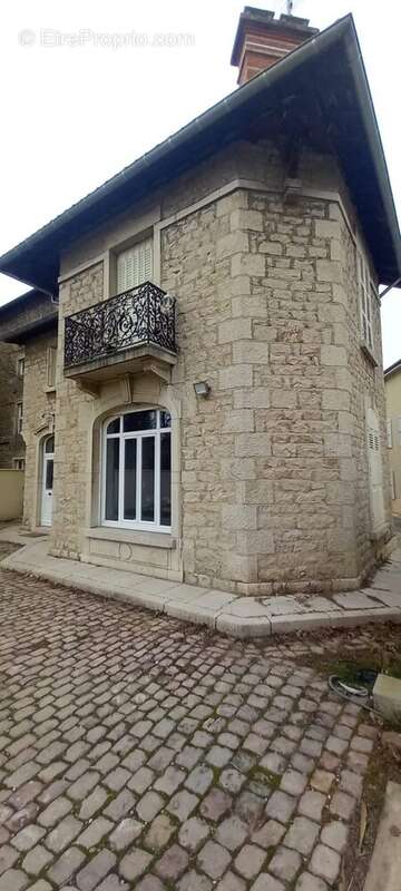 Maison à SAINT-DIDIER-SUR-CHALARONNE