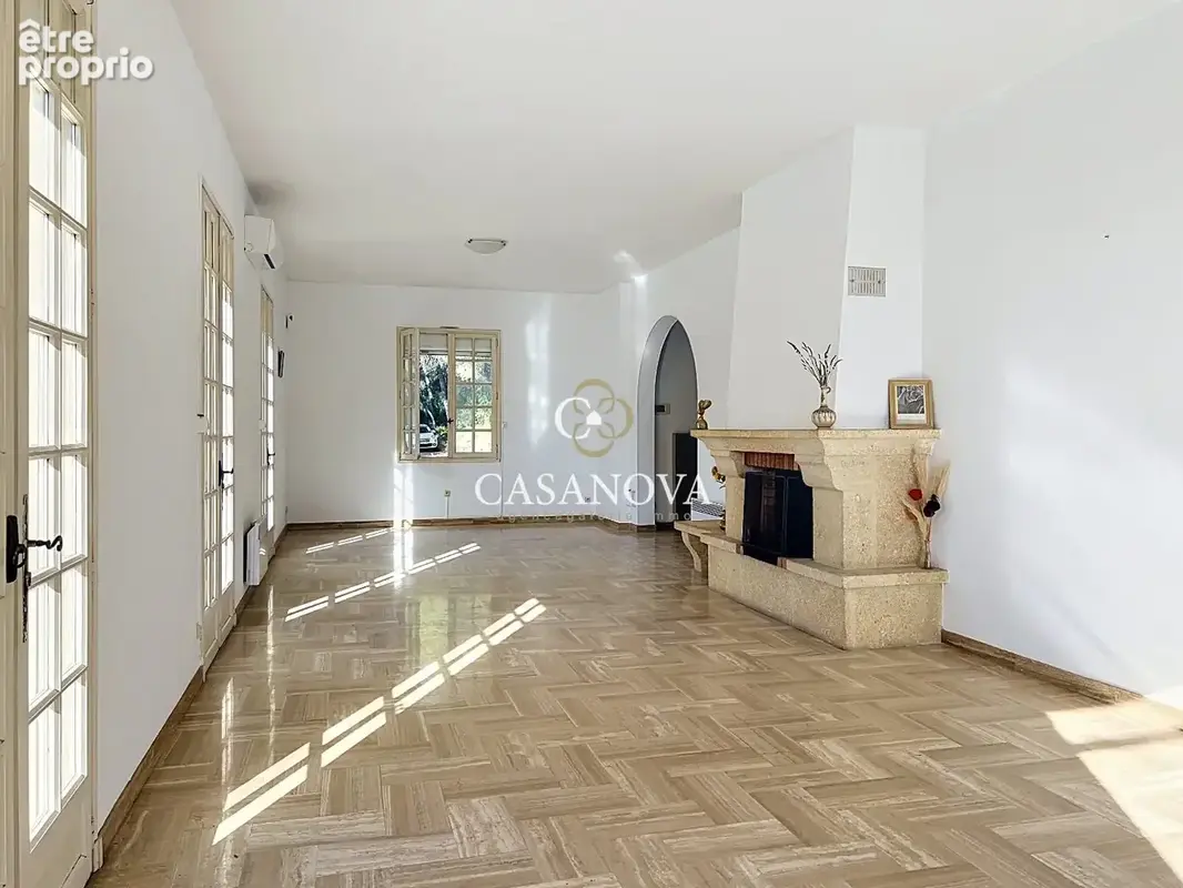 Maison spacieuse avec vue imprenable sur le Bassin de Thau et potentiel constructible - Sète, secteur Saint-Clair - photo 4