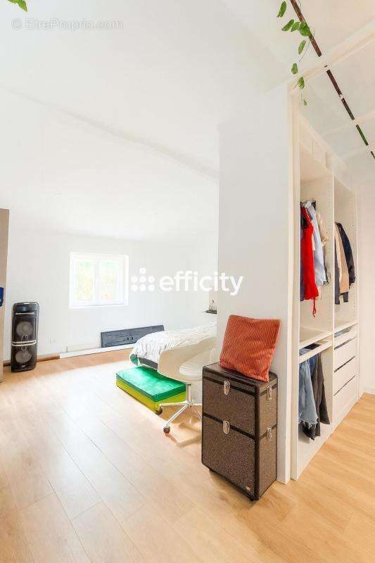 Maison à CHAMPIGNY-LE-SEC