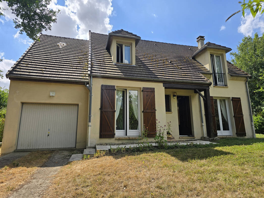 Maison à REBAIS