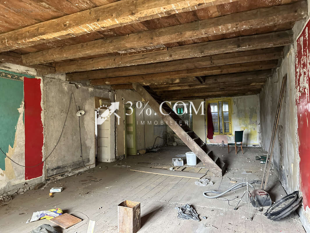 Appartement à MIRECOURT