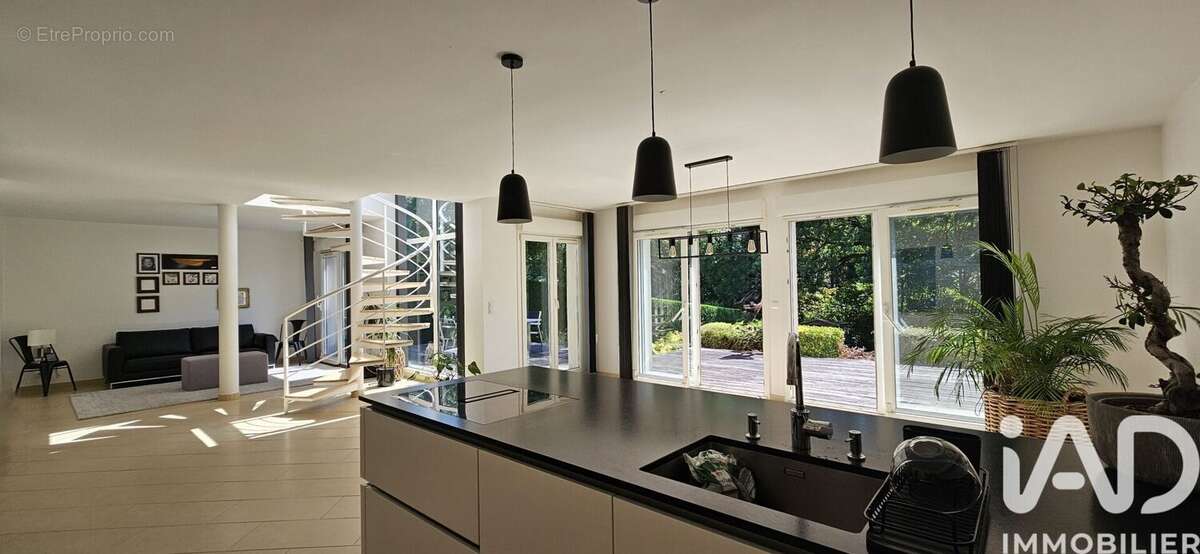 Photo 2 - Maison à NOISEAU