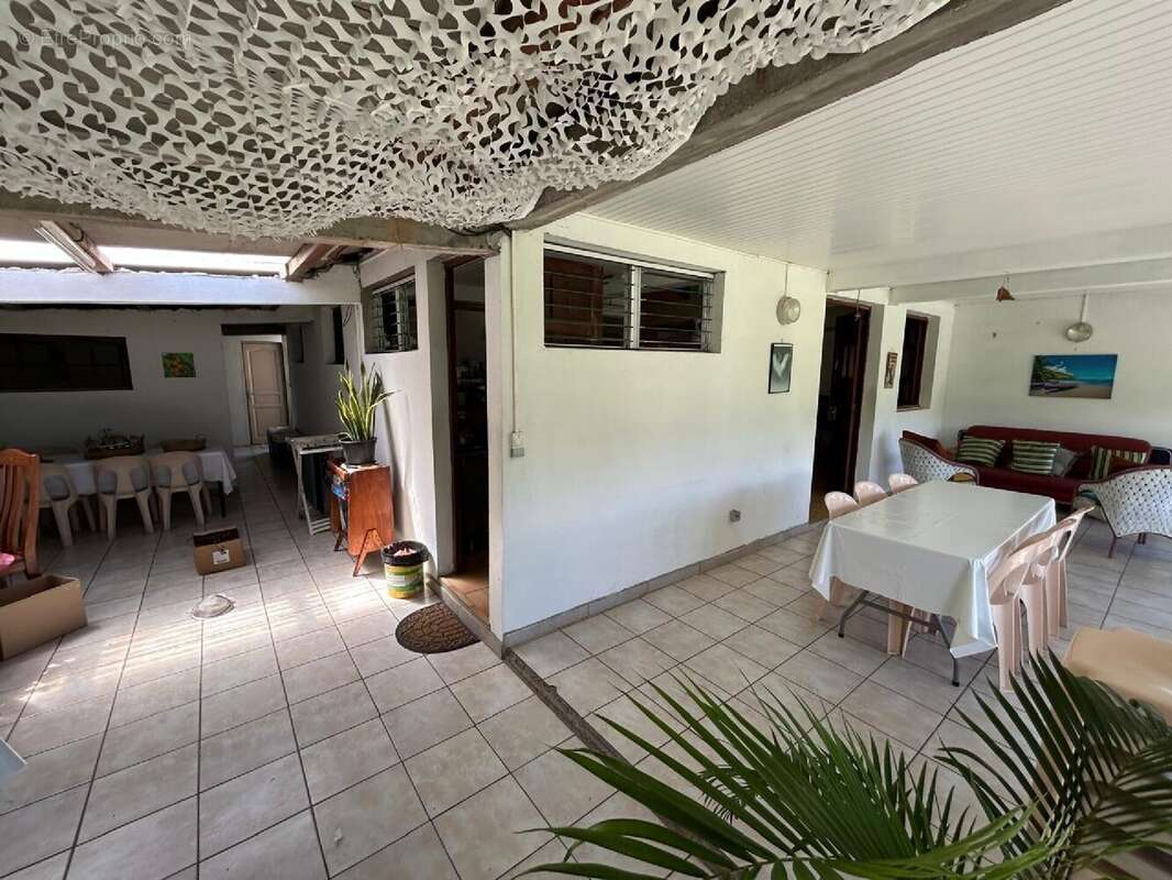 Maison 300 m² à La Trinite  - photo 7