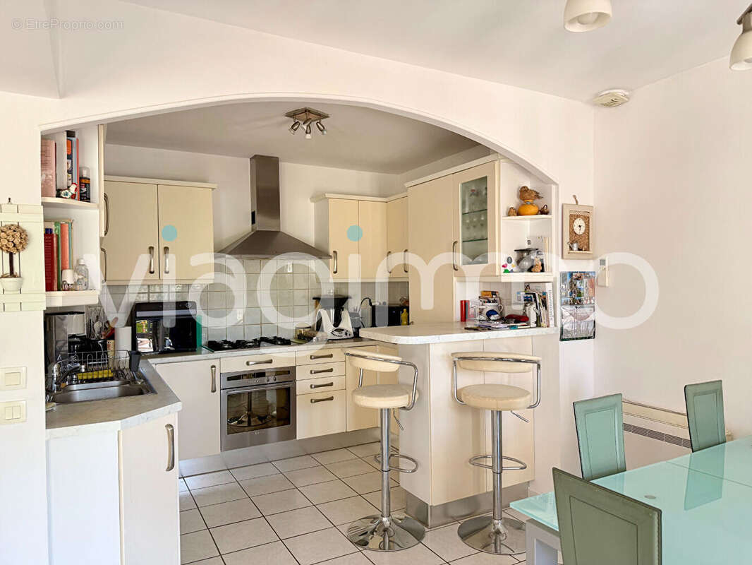 Rare Duplex Sainte-Maxime 92m2 - photo 6