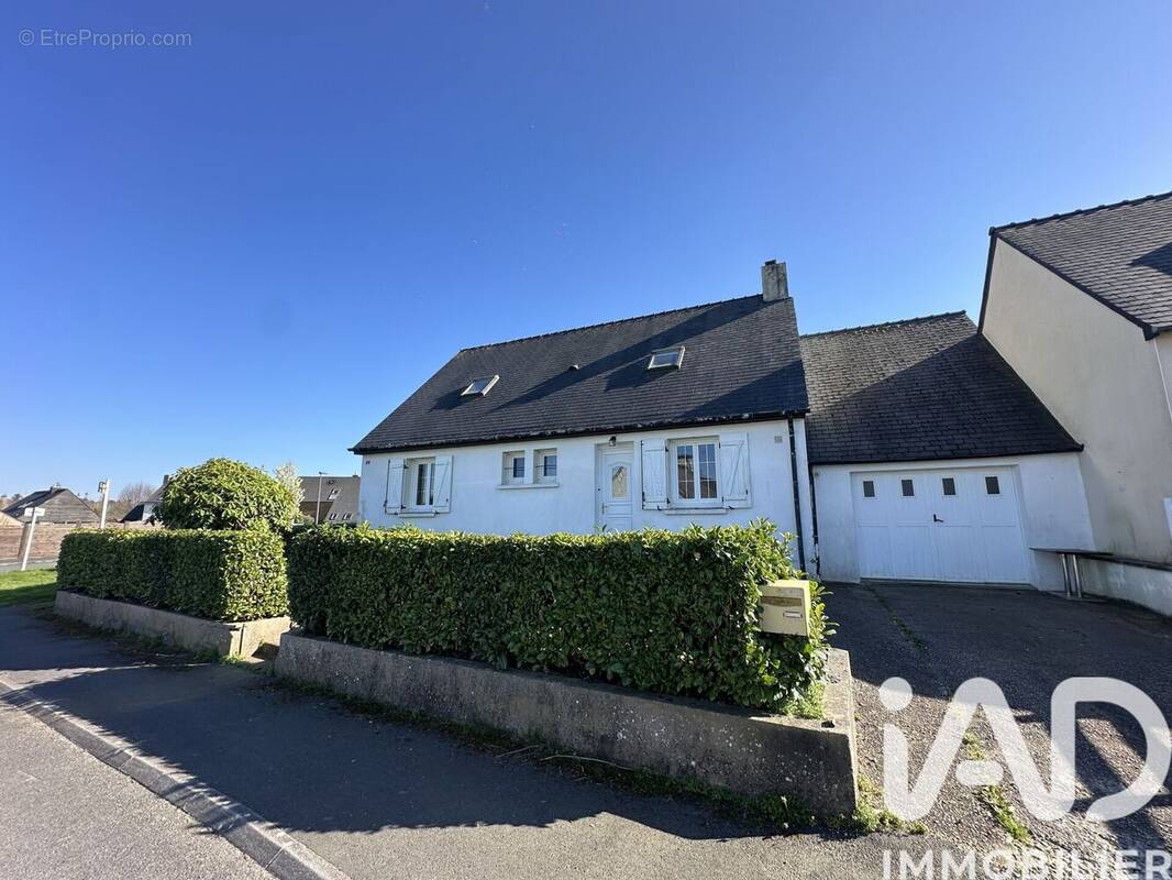 Photo 1 - Maison à LANDIVISIAU