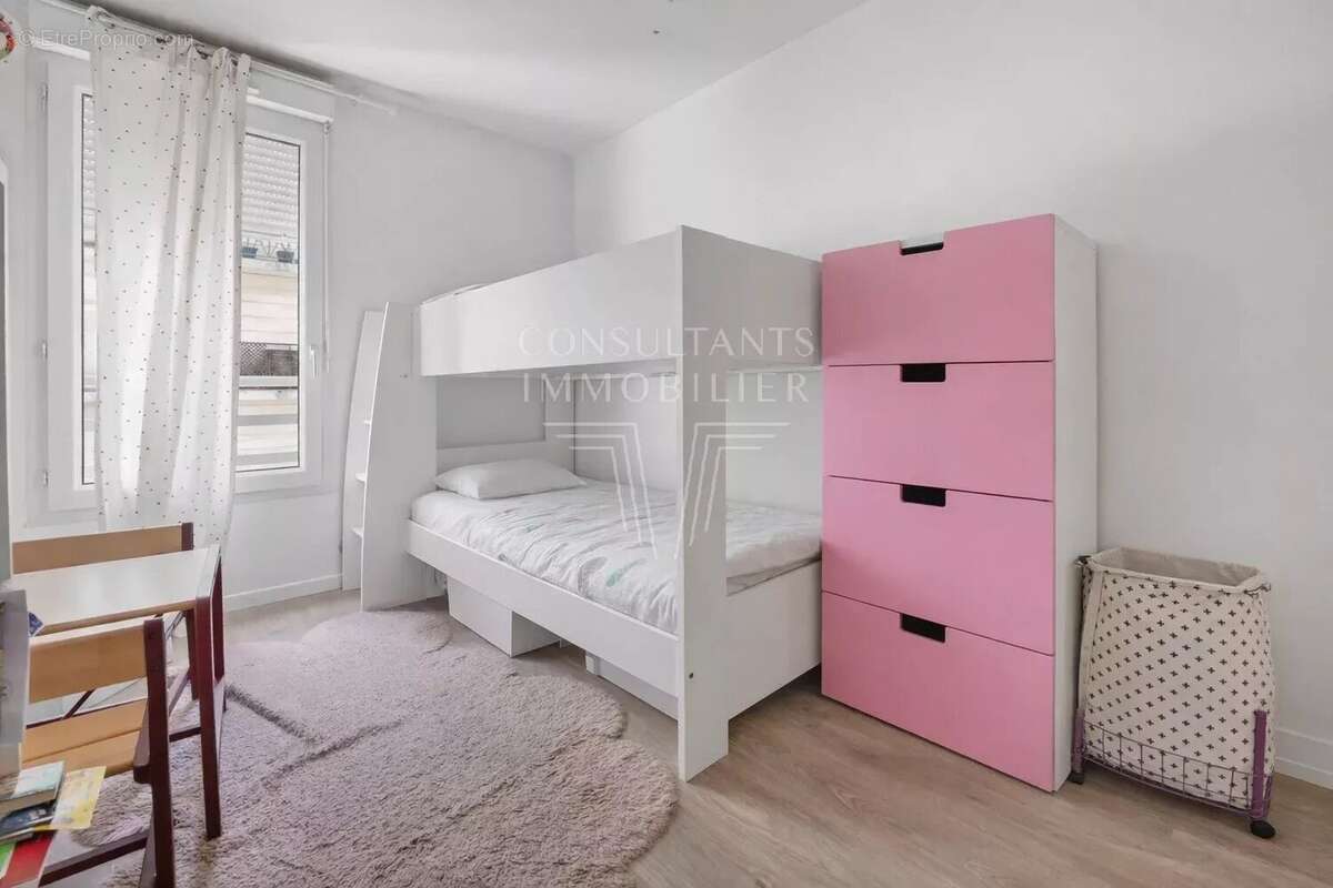 Appartement à LEVALLOIS-PERRET