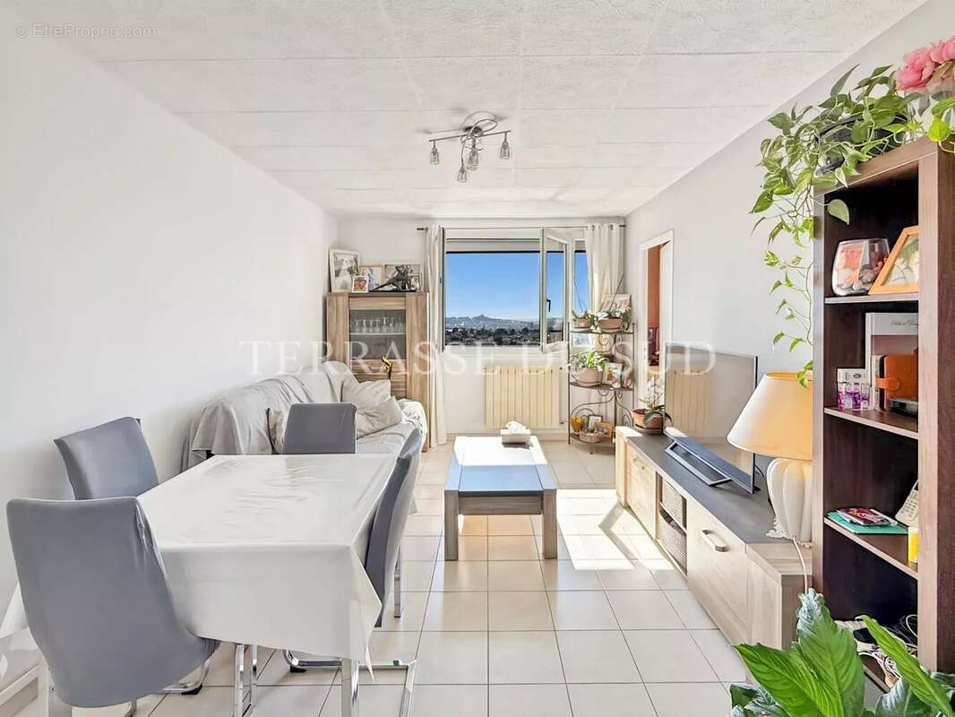 Appartement à MARSEILLE-12E