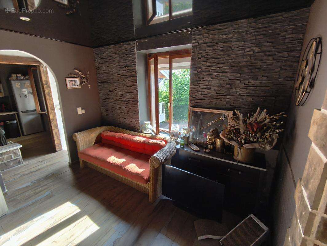 Maison à AILLEVILLERS-ET-LYAUMONT