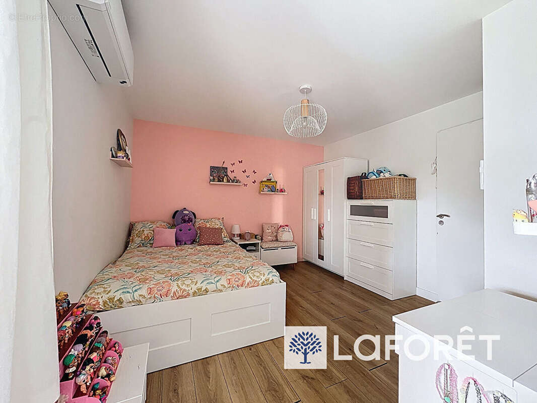 Parcieux, maison familiale avec piscine et vue dégagée - photo 8