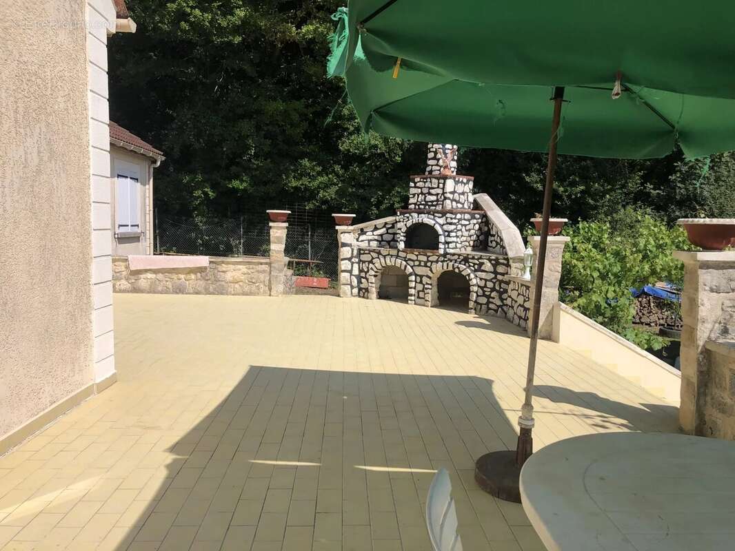 Maison à BAZOCHES-SUR-LE-BETZ