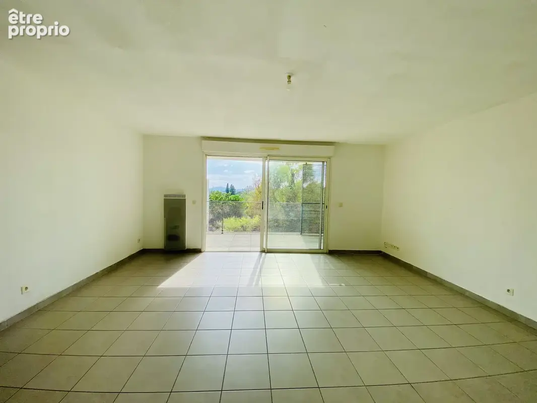 Montpellier centre - lumineux t3 de 70m2, terrasse expo sud ouest,  double garage en sous-sol - photo 4