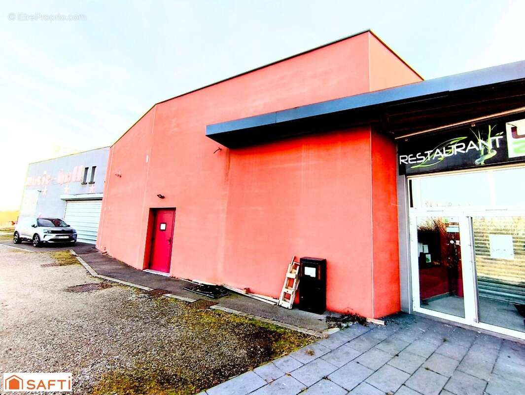 Photo 4 - Commerce à CHARMES