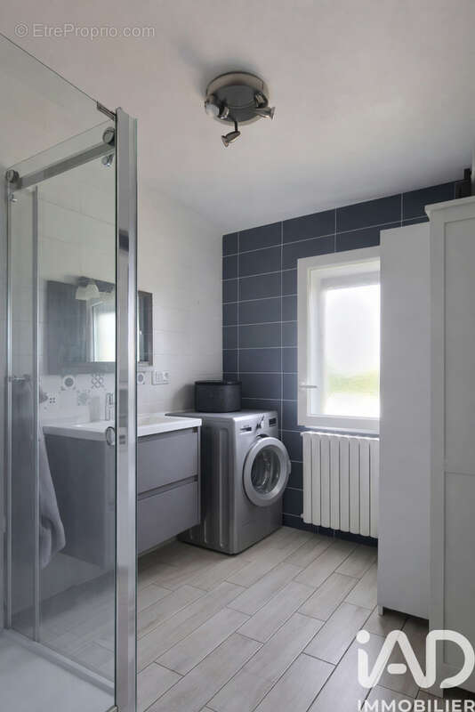 Maison 92 m² à Cronat  - photo 7