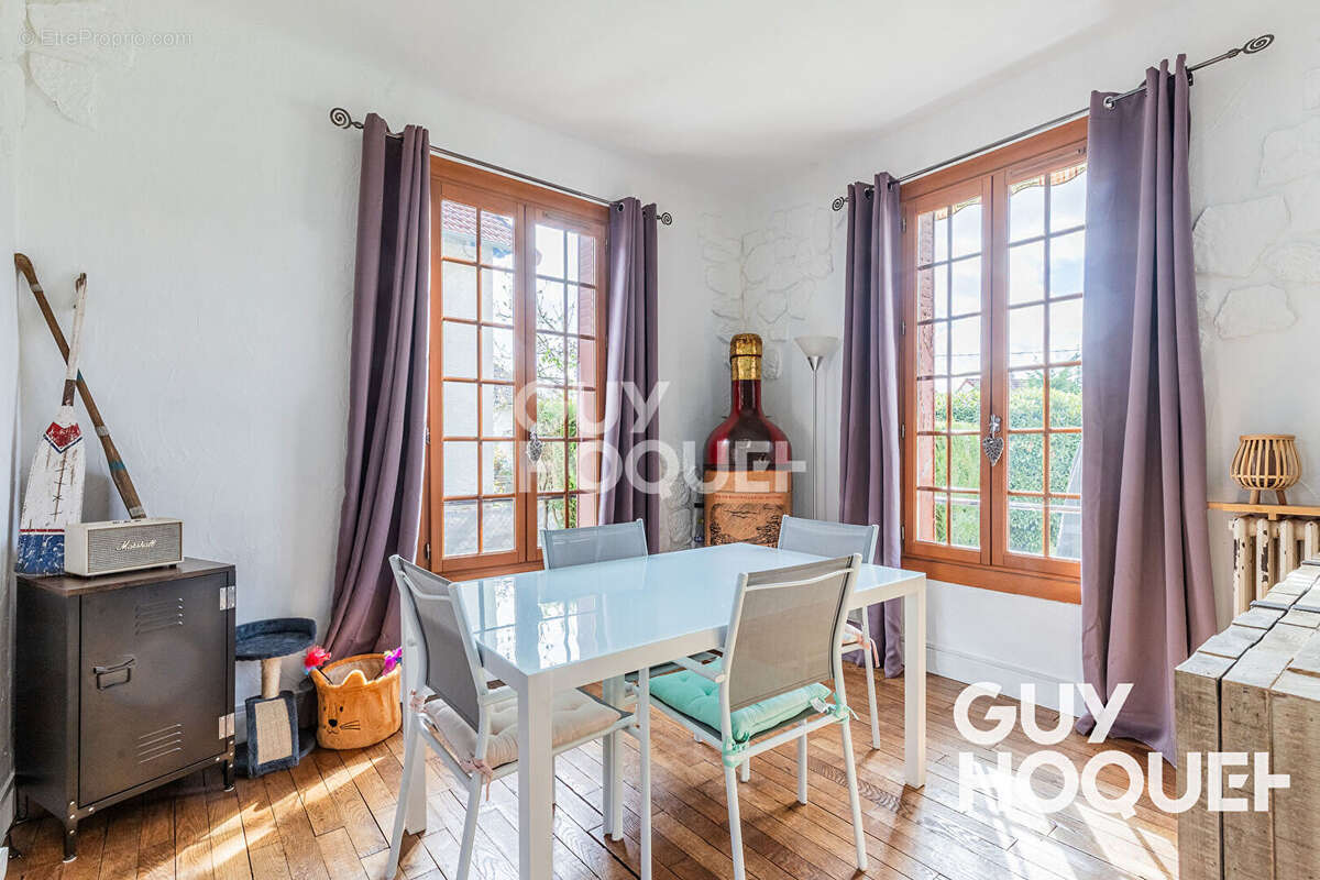 Maison à ATHIS-MONS