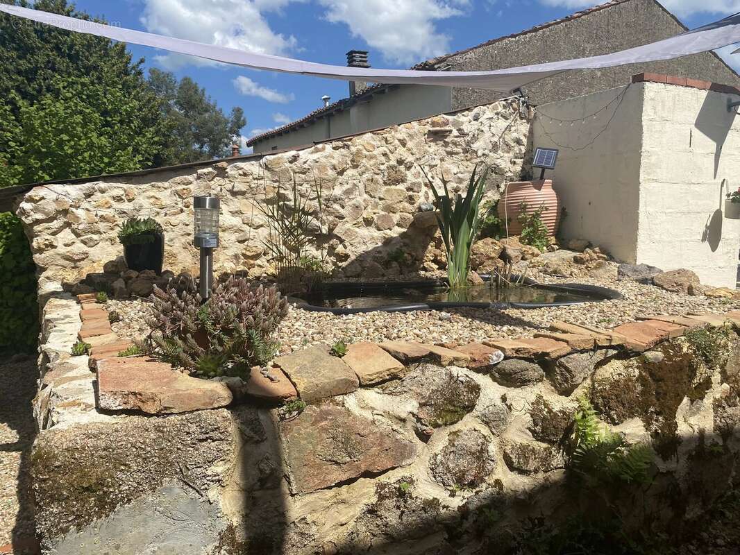 Maison à MILLAC