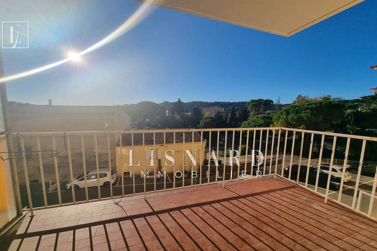 Appartement à VALLAURIS